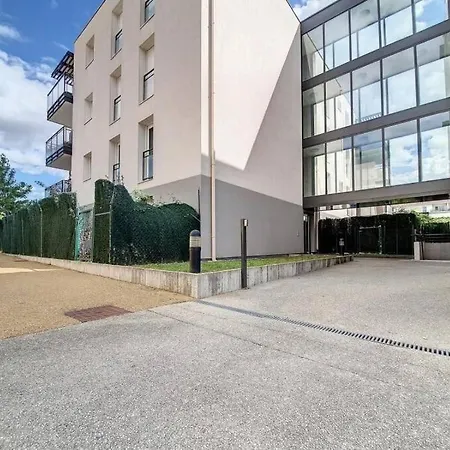 Bel Renove Proche Lyon Apartment